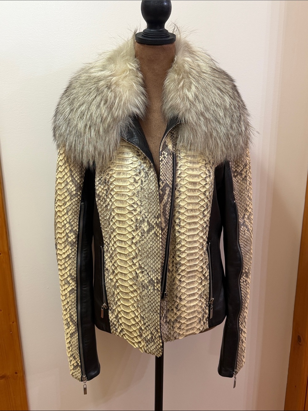 Punto. Exotic Genuine Python Luxury Leather Jacket with Fox Fur Collar NWOT